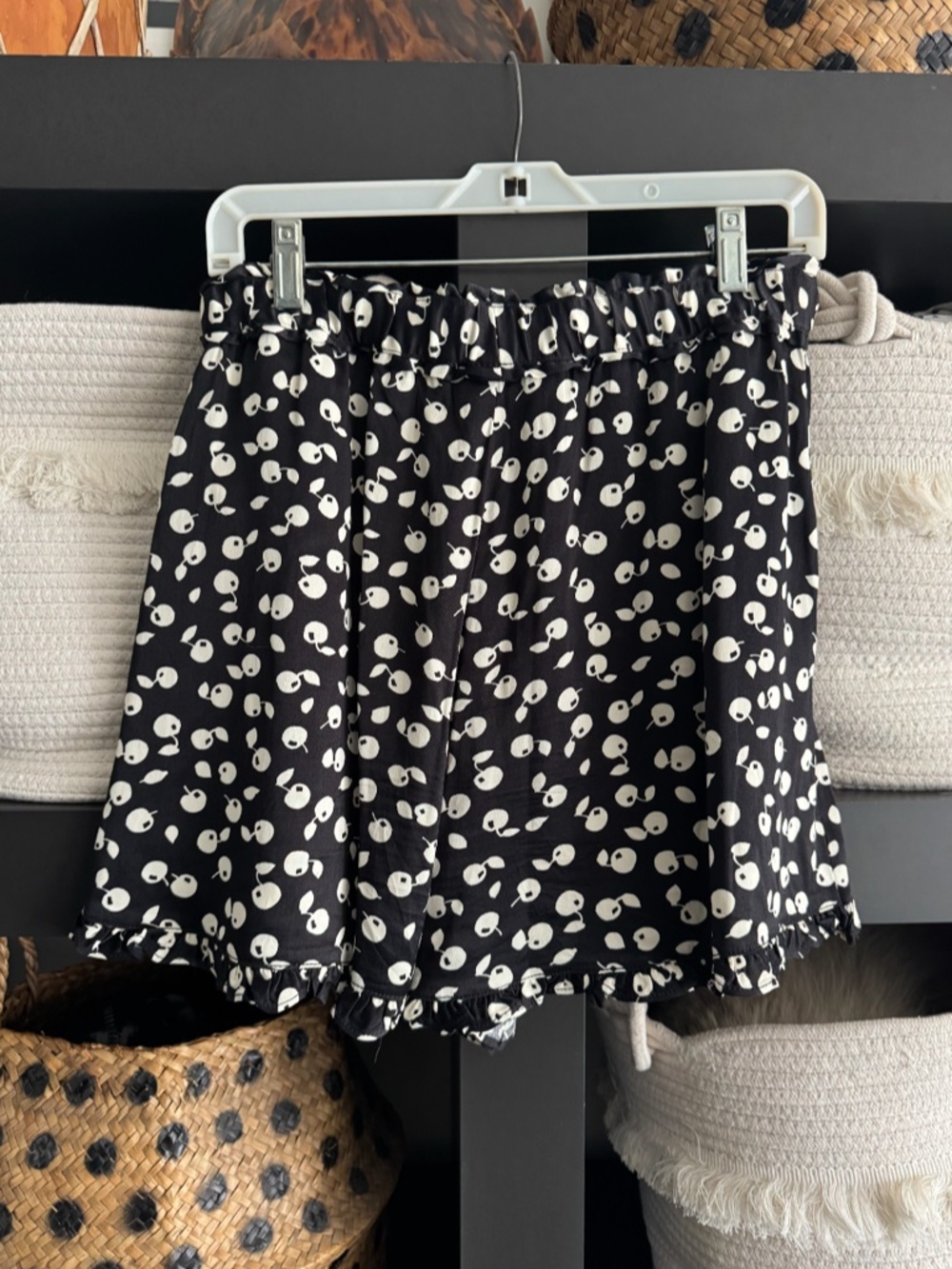 Cherries Ruffle Shorts - Picture 7 of 7